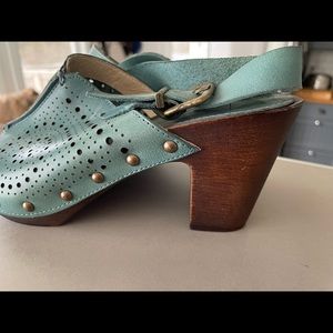 Fiona wooden heel